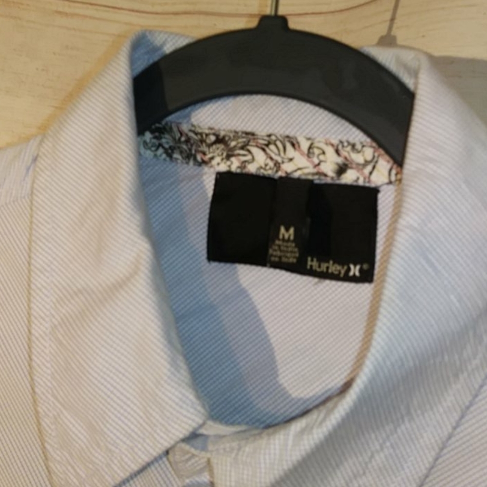 Hurley button down - Picture 3 of 4
